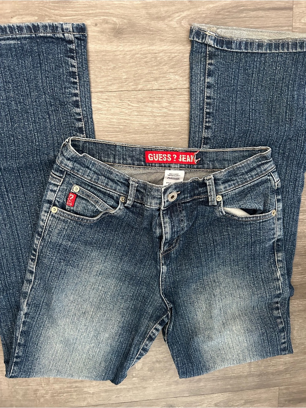 Vintage GUESS Women’s Blue Ribbed Straight-Leg Jeans